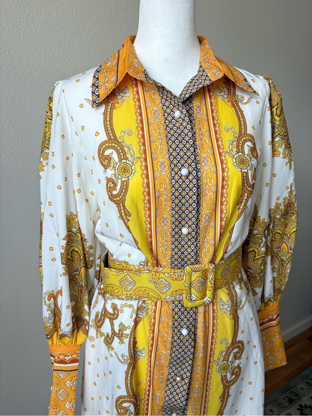 White and Yellow Printed Maxi Shirt Dress with Matching Belt Size 6 - Picture 5 of 16